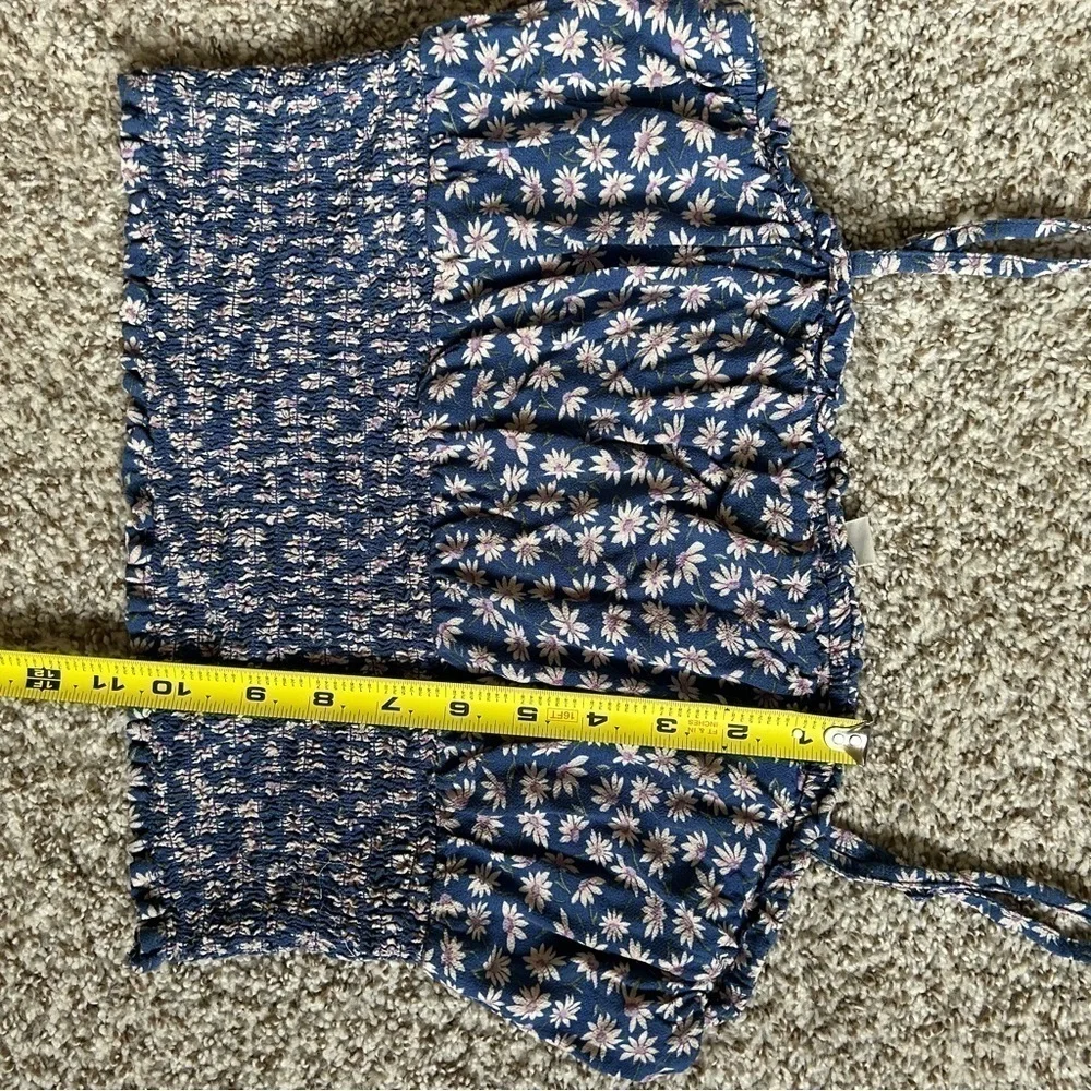 🦋 American Eagle Outfitters Blue Floral Spaghetti Strap Crop Top Medium